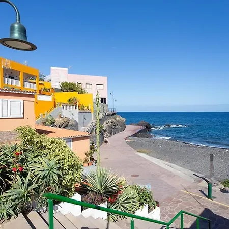 Live Caletillas Garoe Apartament *